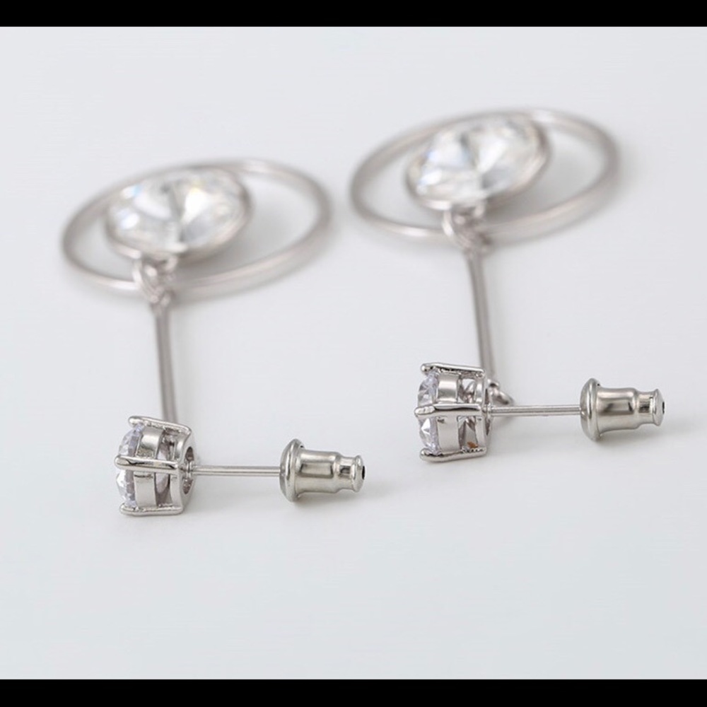 ‼️CLEARANCE‼️Pretty Swarovski Drop Hoop Earrings - Picture 6 of 11